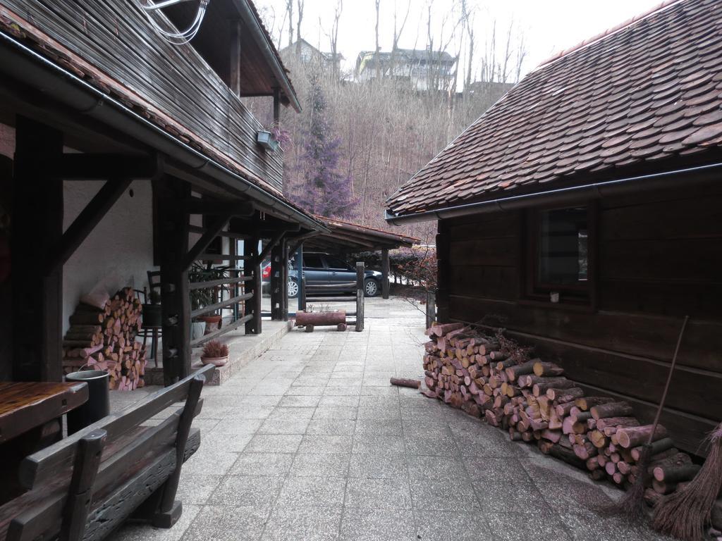 Hotel Gostisce Smuk Križe Zewnętrze zdjęcie