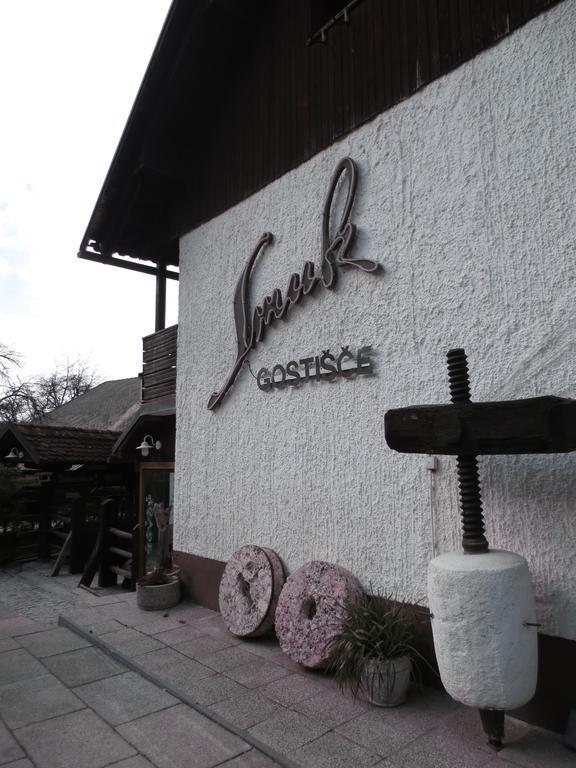 Hotel Gostisce Smuk Križe Zewnętrze zdjęcie