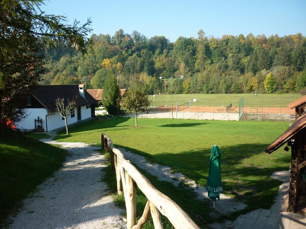 Hotel Gostisce Smuk Križe Zewnętrze zdjęcie